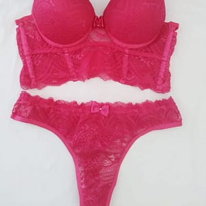 Conjunto Sexy Cropped Em Renda Com Barbatanas E Fio