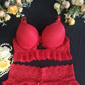 Conjunto Sexy Em Renda Comfort Com Babado