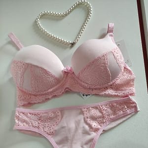 Conjunto Lingerie Com Detalhes Em Renda Delicada