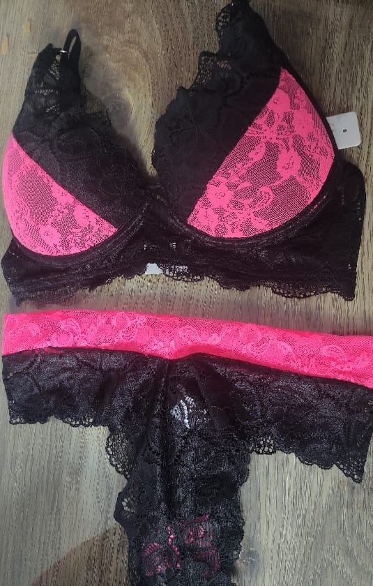 Conjunto Lingerie Cropped Em Renda Neon - Imagem 2