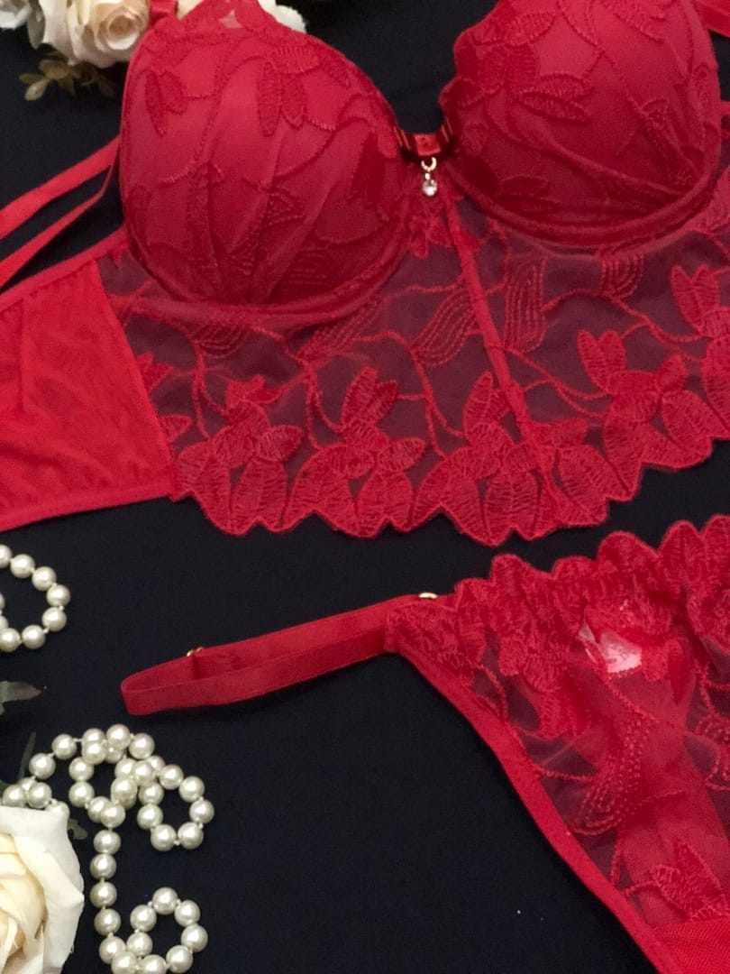 Conjunto Sexy Cropped Em Tule Bordado E Calcinha Fio